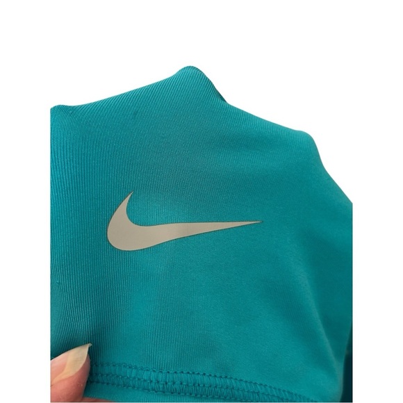 Nike Women's Teal & White line Geometric design Short Sleeve Tee Size XS - Picture 3 of 11